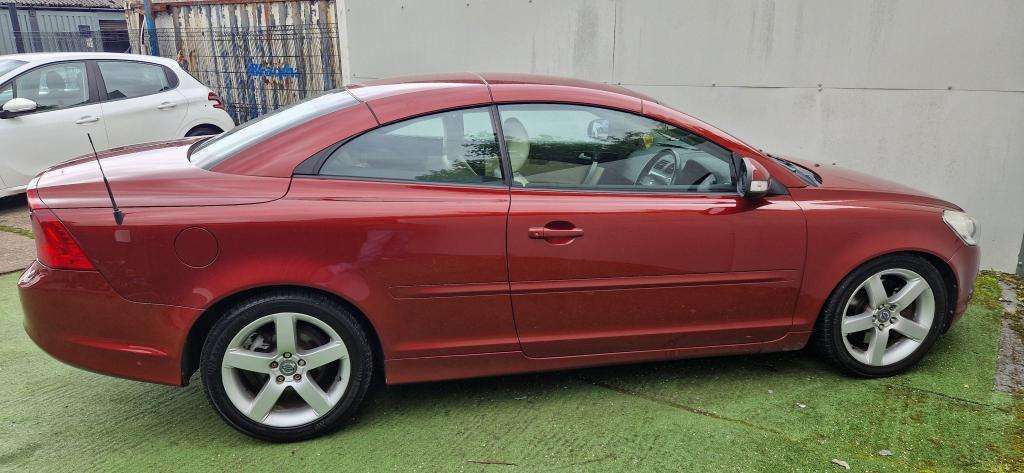 2010 VOLVO C70 2010 VOLVO C70