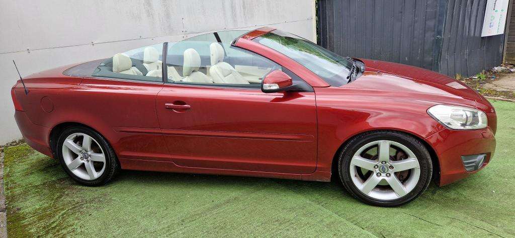 2010 VOLVO C70 2010 VOLVO C70