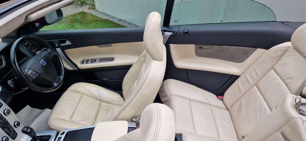 2010 VOLVO C70 2010 VOLVO C70
