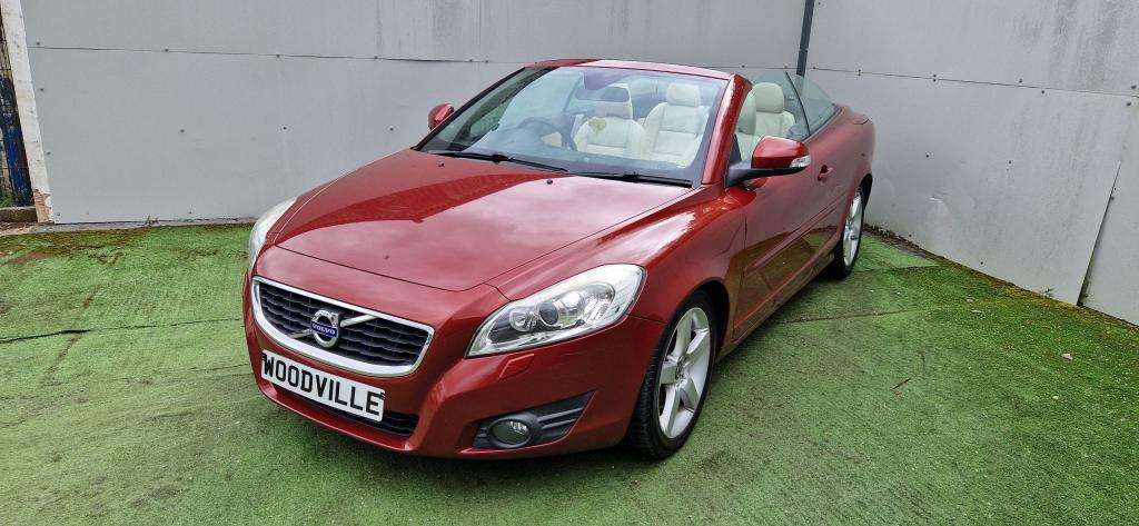 A 2010 VOLVO C70 Se Luxury D Auto A 2010 VOLVO C70 Se Luxury D Auto