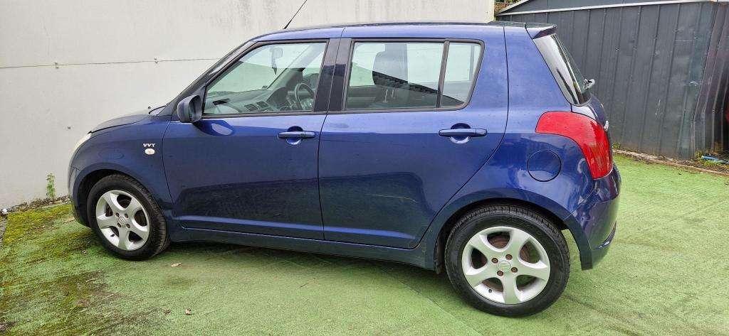 A 2006 SUZUKI SWIFT Vvts Glx Auto A 2006 SUZUKI SWIFT Vvts Glx Auto
