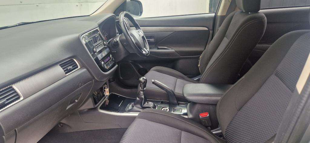 2017 MITSUBISHI OUTLANDER 2017 MITSUBISHI OUTLANDER