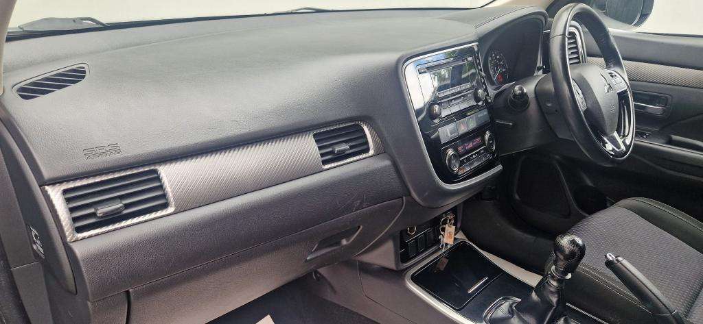 2017 MITSUBISHI OUTLANDER 2017 MITSUBISHI OUTLANDER