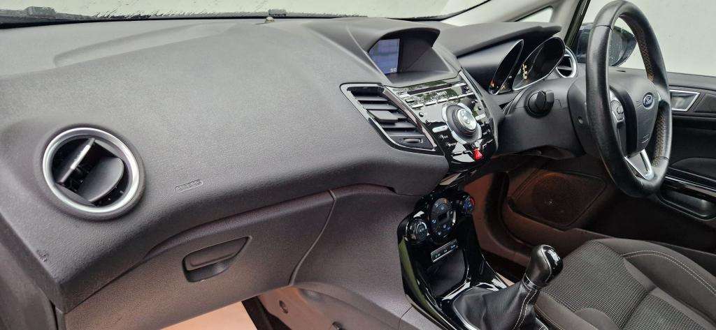 2015 FORD FIESTA 2015 FORD FIESTA