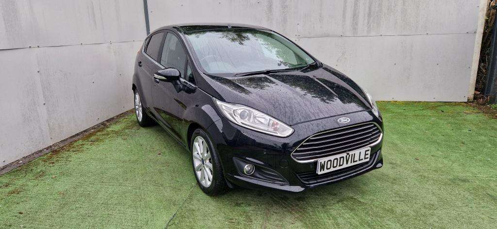A 2015 FORD FIESTA Titanium T A 2015 FORD FIESTA Titanium T