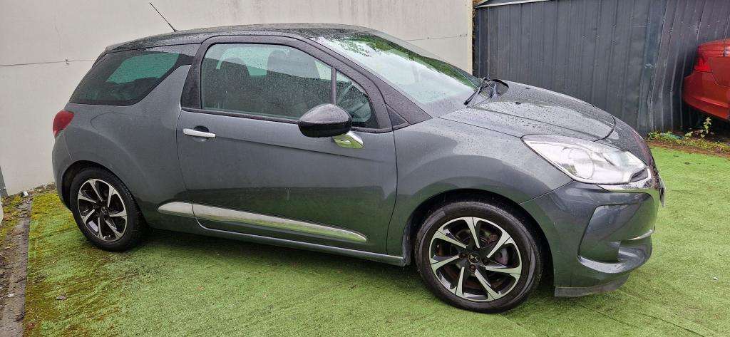 A 2016 DS 3 Ds3 Elegance Puretech S/s A 2016 DS 3 Ds3 Elegance Puretech S/s
