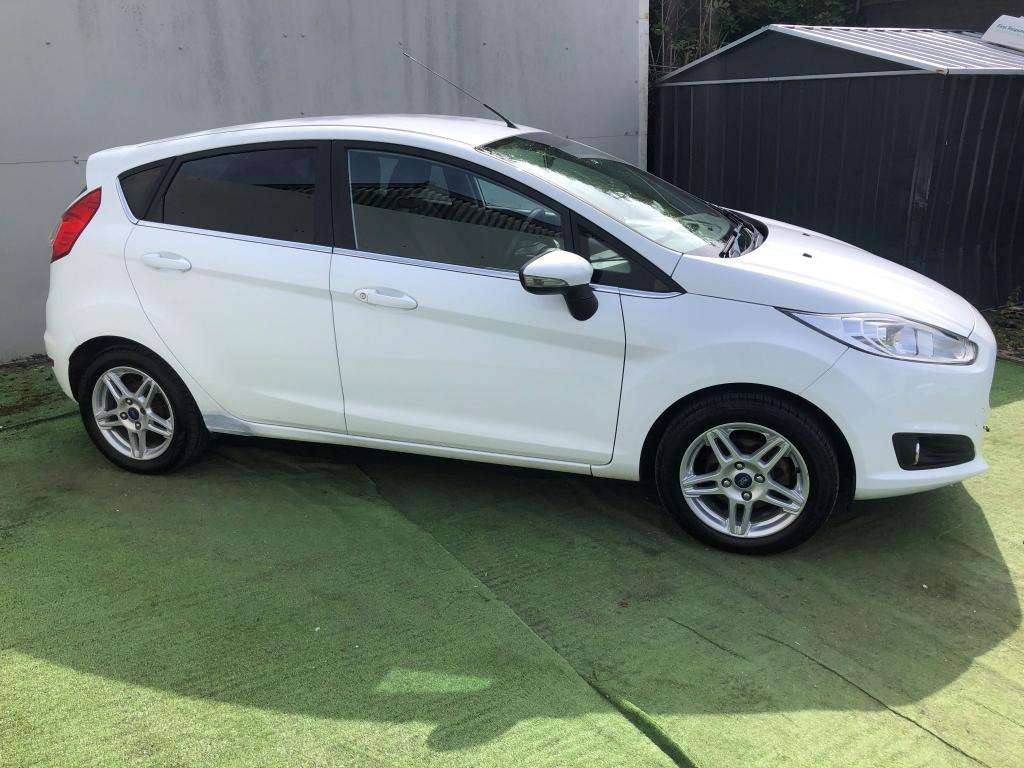 A 2013 FORD FIESTA Zetec A 2013 FORD FIESTA Zetec