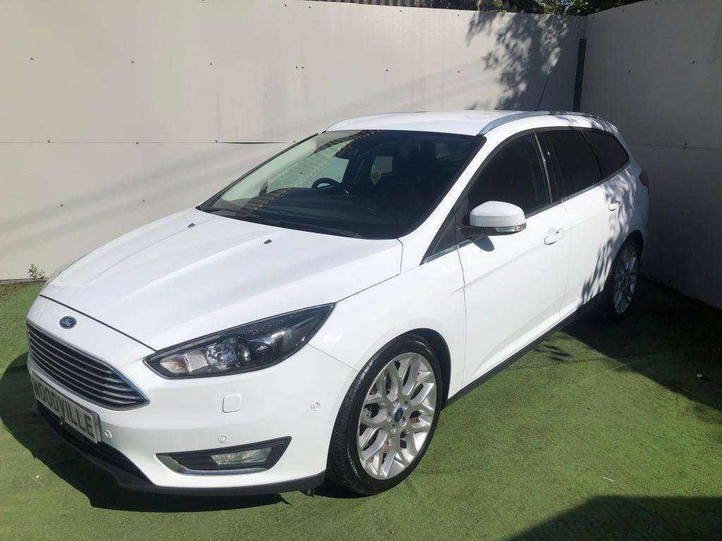 A 2016 FORD FOCUS Titanium X Automatic A 2016 FORD FOCUS Titanium X Automatic