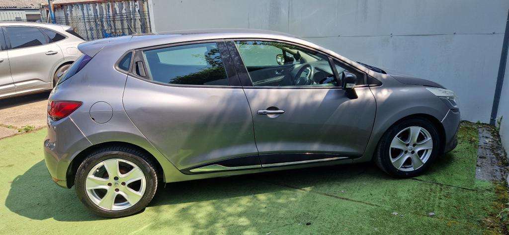 2015 RENAULT CLIO 2015 RENAULT CLIO