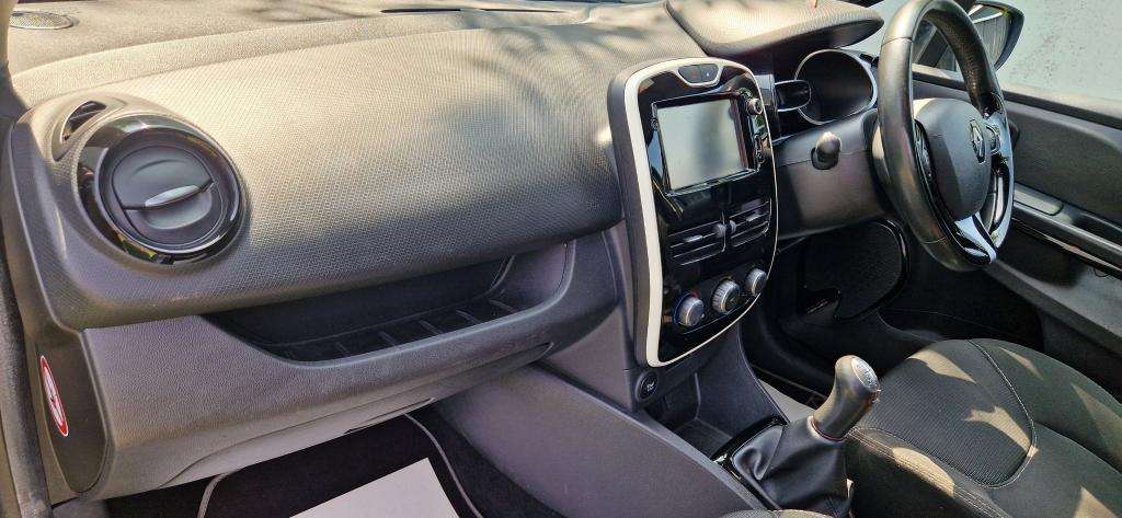 2015 RENAULT CLIO 2015 RENAULT CLIO