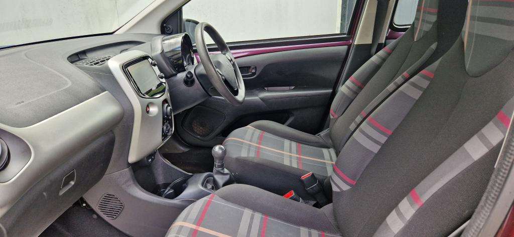 2015 PEUGEOT 108 2015 PEUGEOT 108