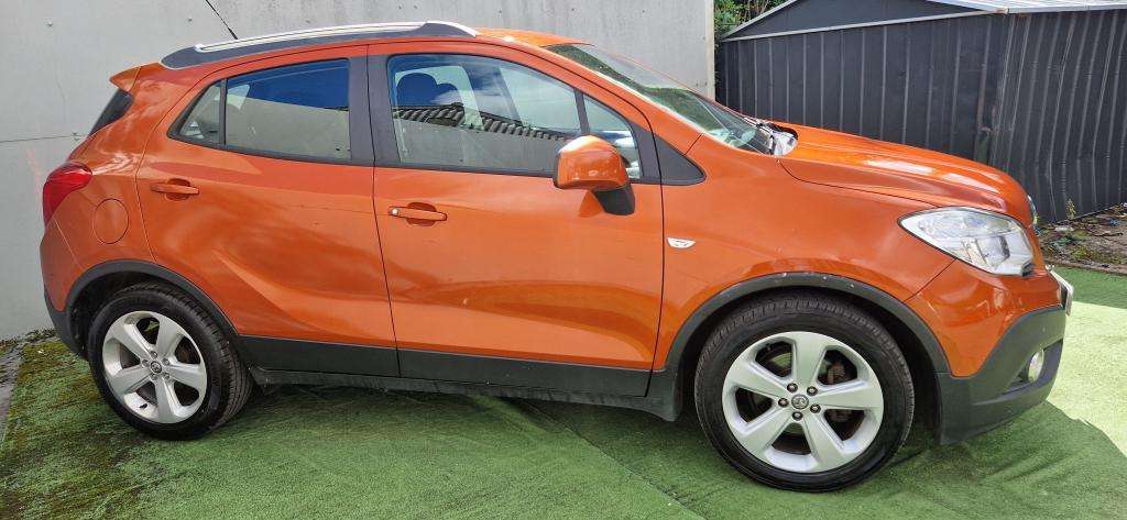 A 2014 VAUXHALL MOKKA Exclusive T S/s A 2014 VAUXHALL MOKKA Exclusive T S/s