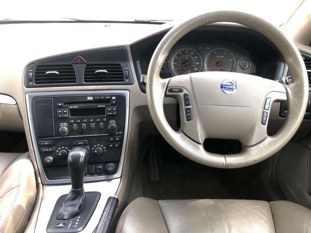 A 2006 VOLVO V70 Se Auto A 2006 VOLVO V70 Se Auto