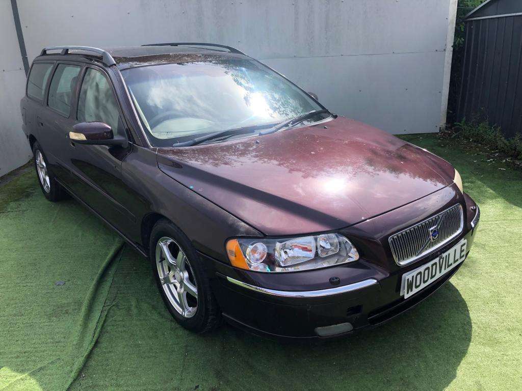 A 2006 VOLVO V70 Se Auto A 2006 VOLVO V70 Se Auto