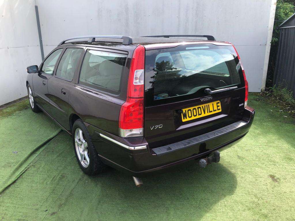2006 VOLVO V70 2006 VOLVO V70