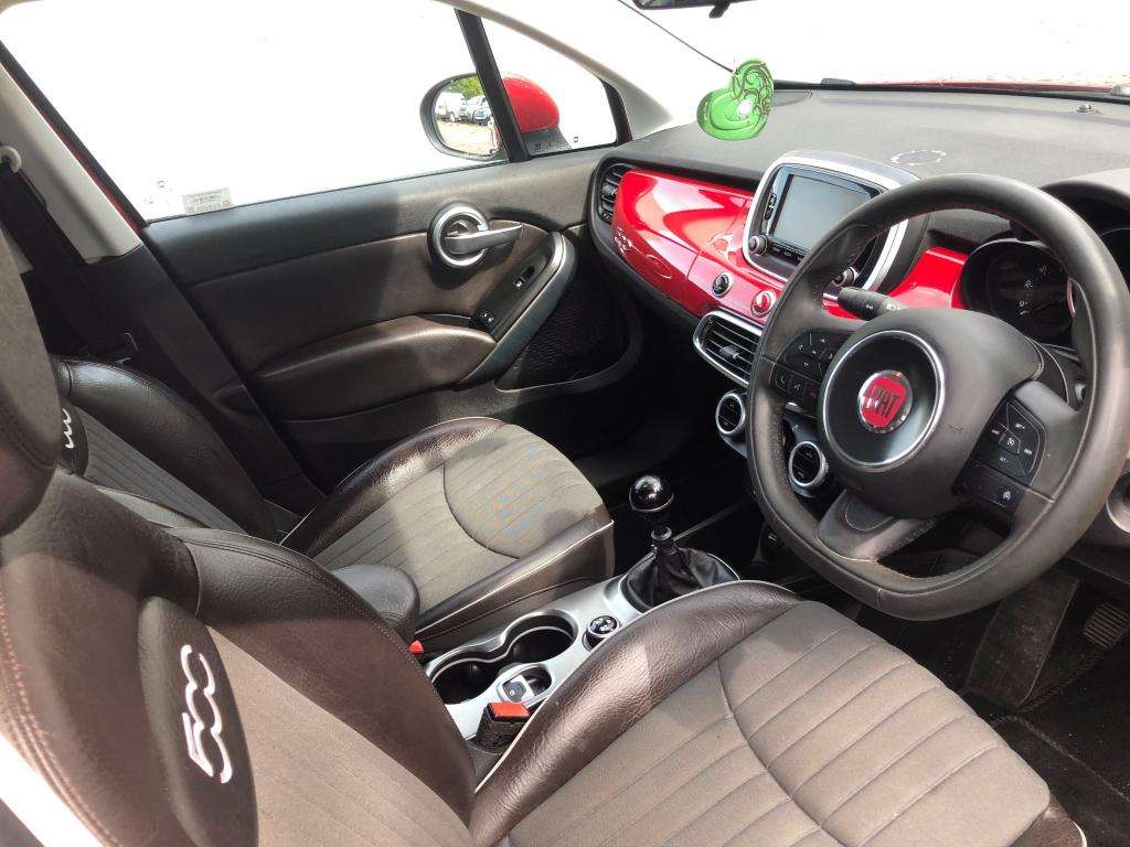 A 2017 FIAT 500X Lounge Multiair A 2017 FIAT 500X Lounge Multiair