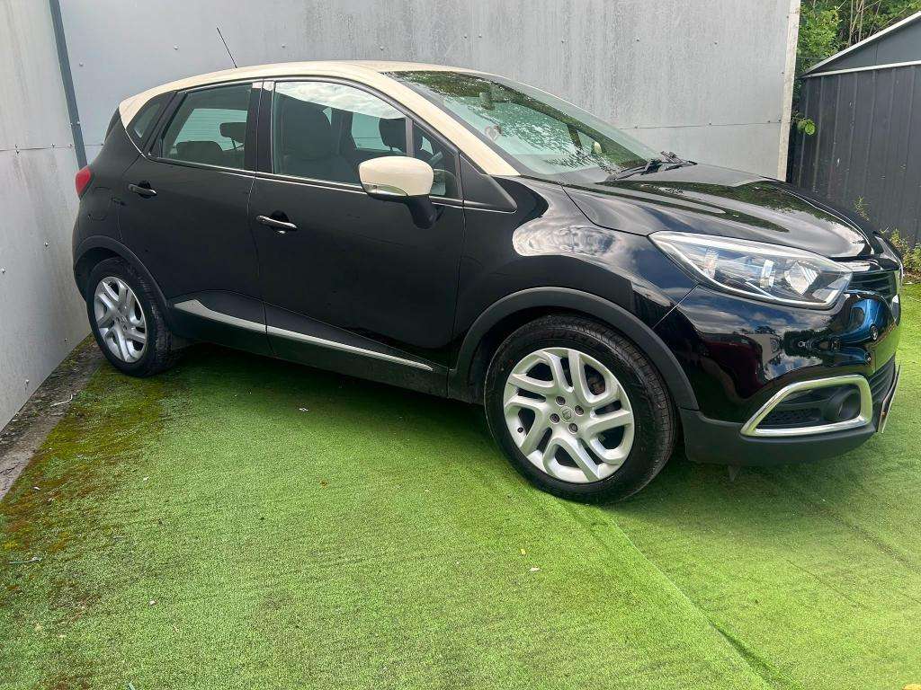 A 2015 RENAULT CAPTUR Dynamique Nav Dci Auto A 2015 RENAULT CAPTUR Dynamique Nav Dci Auto