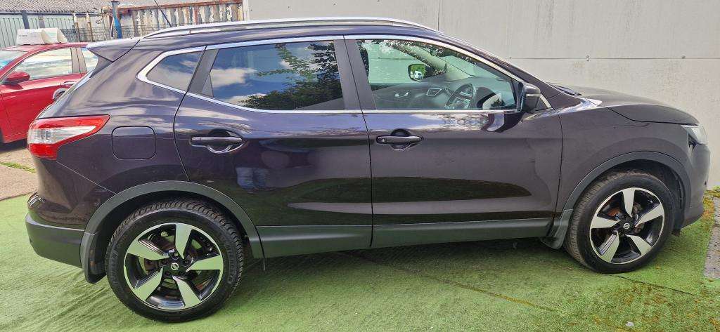 A 2017 NISSAN QASHQAI N-connecta Dci Cvt A 2017 NISSAN QASHQAI N-connecta Dci Cvt