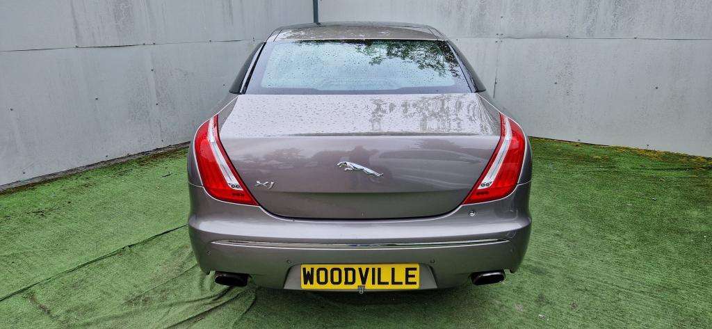 2011 JAGUAR XJ 2011 JAGUAR XJ