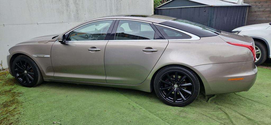 2011 JAGUAR XJ 2011 JAGUAR XJ
