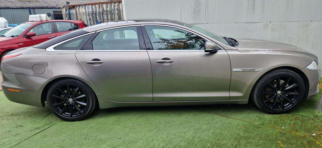 2011 JAGUAR XJ 2011 JAGUAR XJ