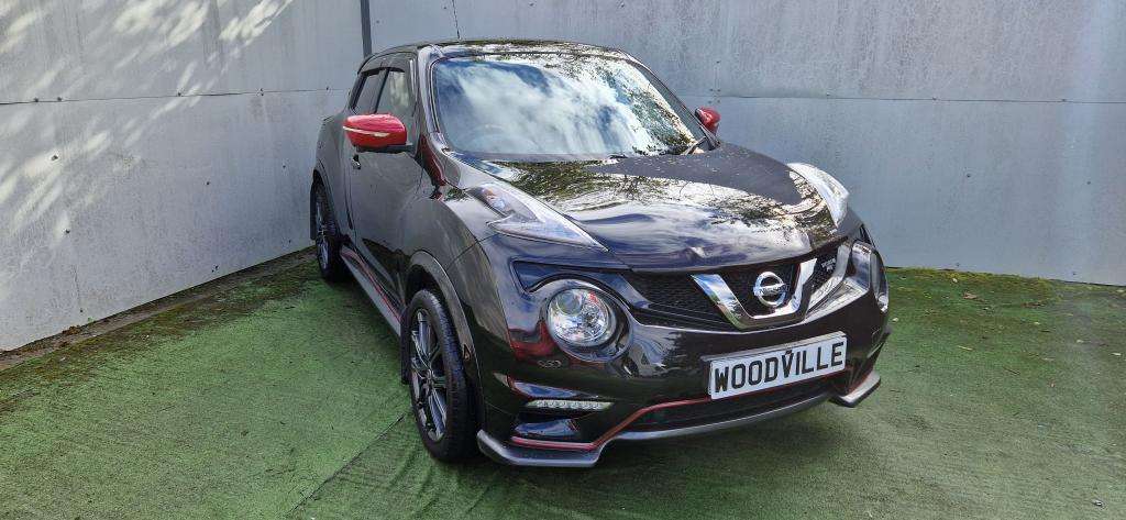 A 2015 NISSAN JUKE NISMO RS DIG-T A 2015 NISSAN JUKE NISMO RS DIG-T