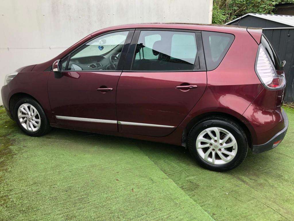 A 2015 RENAULT SCENIC Dynamique Nav Dci A 2015 RENAULT SCENIC Dynamique Nav Dci