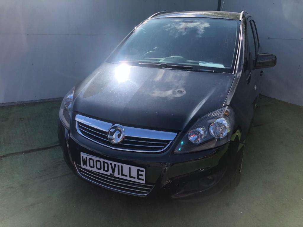 A 2013 VAUXHALL ZAFIRA Design Nav Cdti Ecoflex A 2013 VAUXHALL ZAFIRA Design Nav Cdti Ecoflex