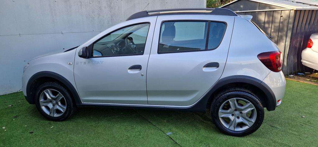 A 2017 DACIA SANDERO Stepway Ambiance Dci A 2017 DACIA SANDERO Stepway Ambiance Dci