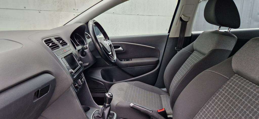 2015 VOLKSWAGEN POLO 2015 VOLKSWAGEN POLO