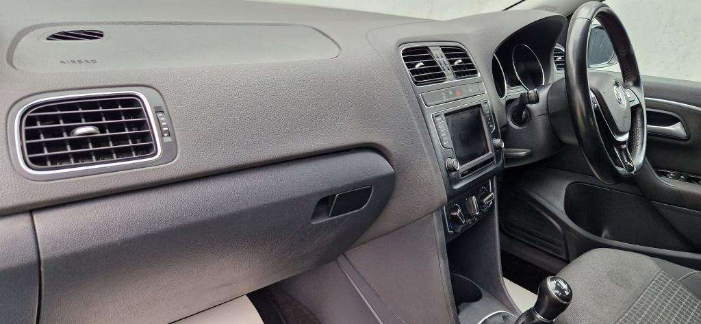 2015 VOLKSWAGEN POLO 2015 VOLKSWAGEN POLO