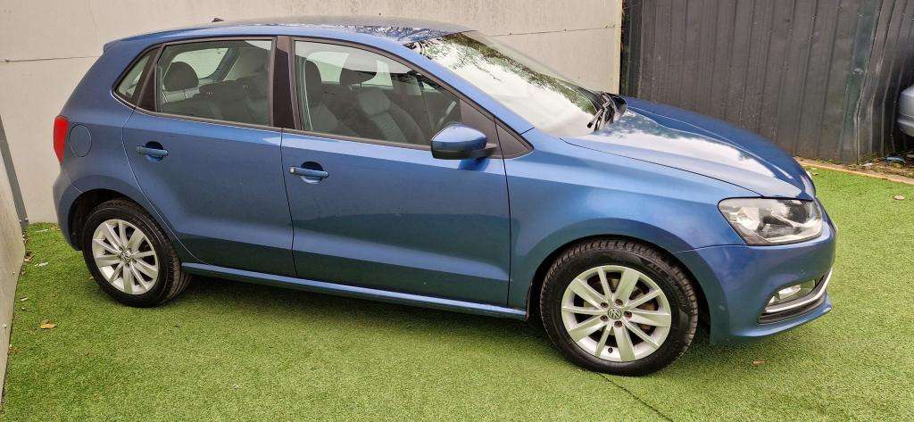 A 2015 VOLKSWAGEN POLO Se Tsi A 2015 VOLKSWAGEN POLO Se Tsi