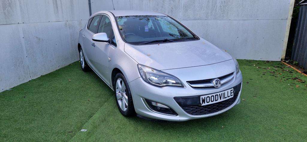 A 2014 VAUXHALL ASTRA Sri A 2014 VAUXHALL ASTRA Sri