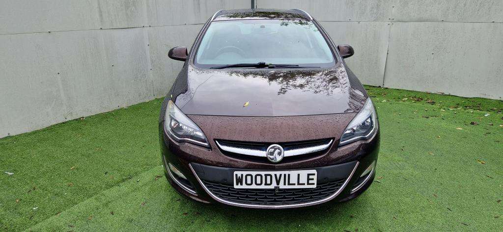 A 2013 VAUXHALL ASTRA Sri Auto A 2013 VAUXHALL ASTRA Sri Auto