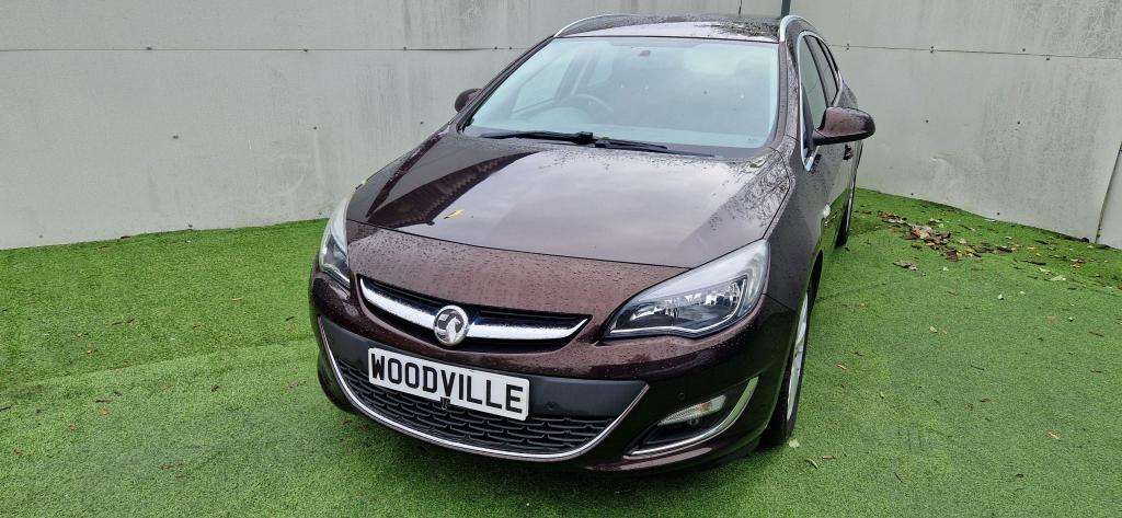A 2013 VAUXHALL ASTRA Sri Auto A 2013 VAUXHALL ASTRA Sri Auto