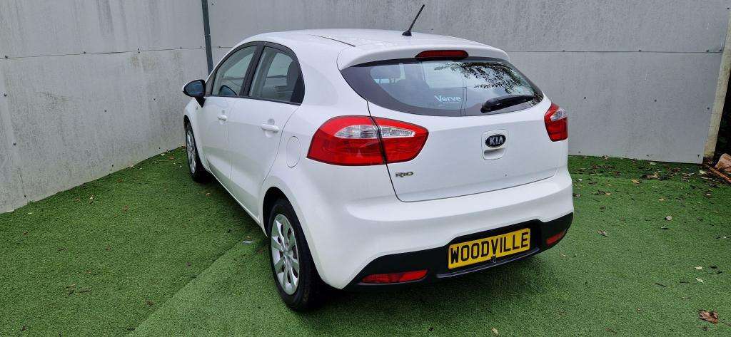 2013 KIA RIO 2013 KIA RIO