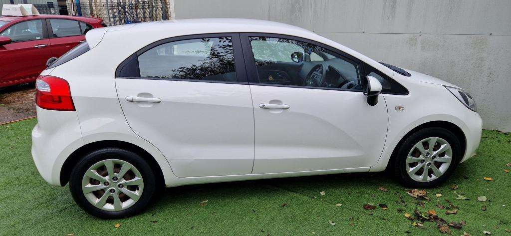 2013 KIA RIO 2013 KIA RIO
