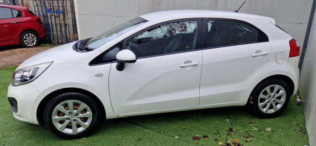 2013 KIA RIO 2013 KIA RIO