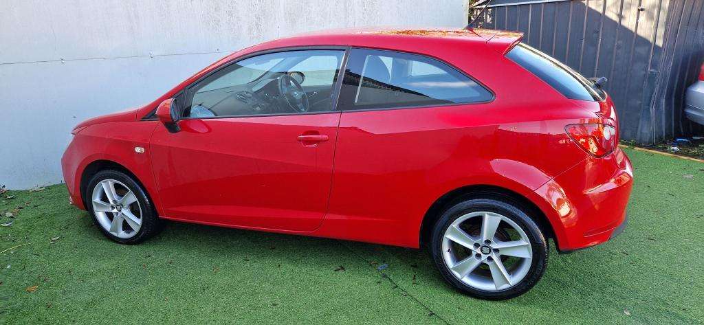 A 2014 SEAT IBIZA Toca A 2014 SEAT IBIZA Toca