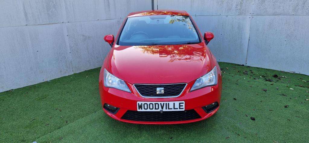 A 2014 SEAT IBIZA Toca A 2014 SEAT IBIZA Toca