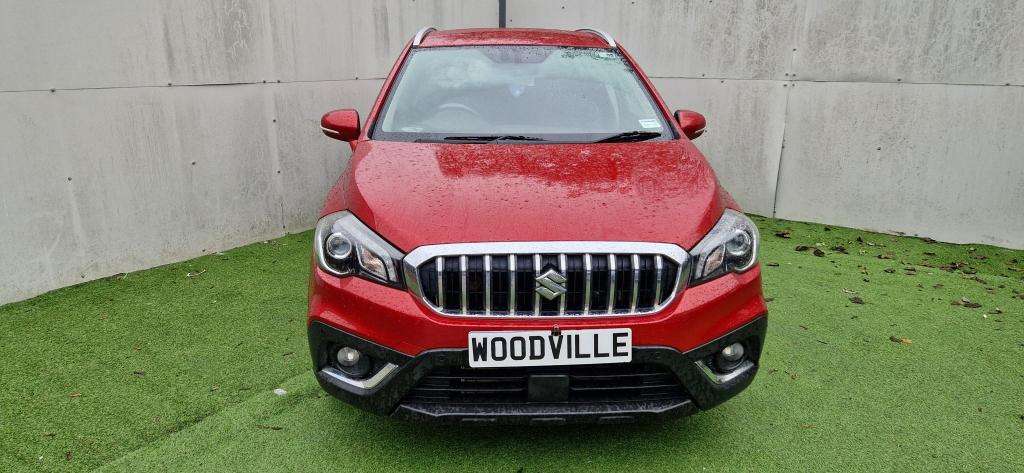 A 2017 SUZUKI SX4 S-CROSS Sz-t Boosterjet A 2017 SUZUKI SX4 S-CROSS Sz-t Boosterjet