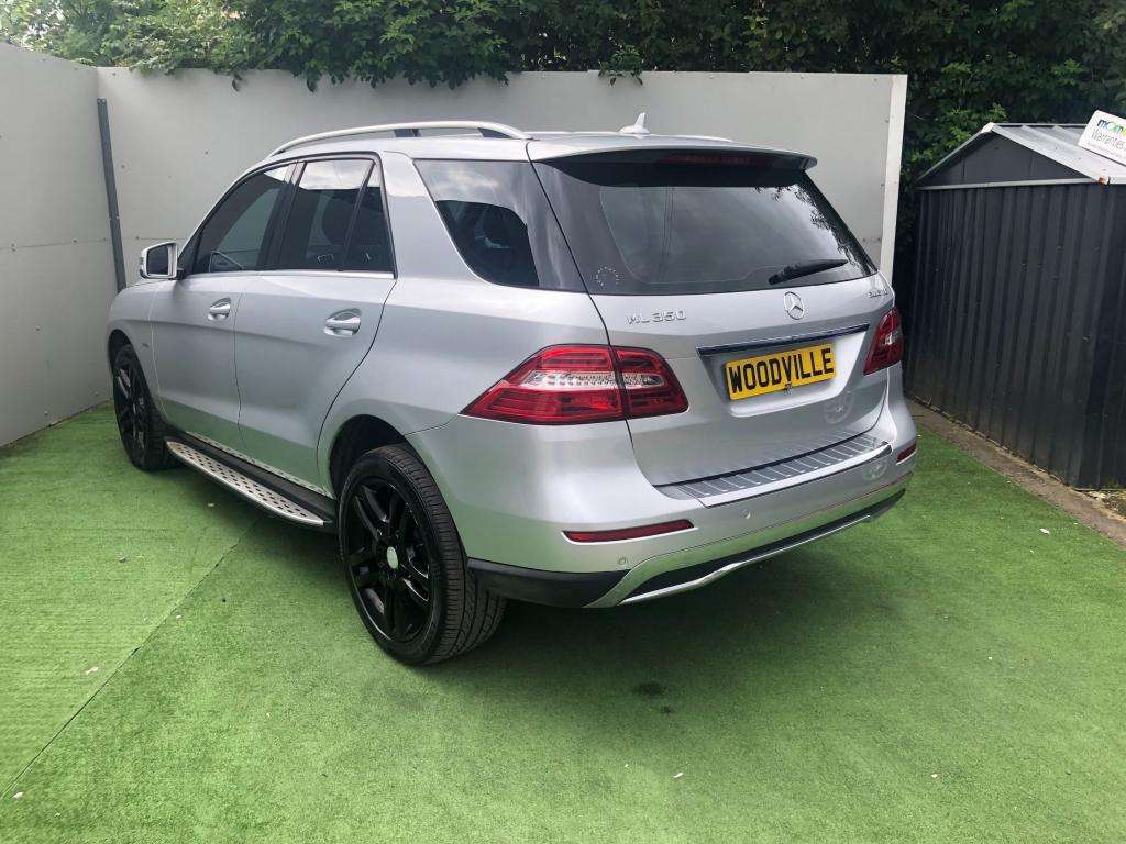 A 2012 MERCEDES M-CLASS Ml350 Bluetec Special Edition A 2012 MERCEDES M-CLASS Ml350 Bluetec Special Edition