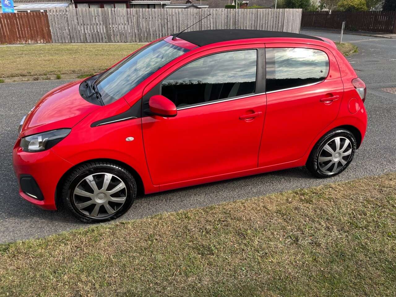 2015 PEUGEOT 108 2015 PEUGEOT 108