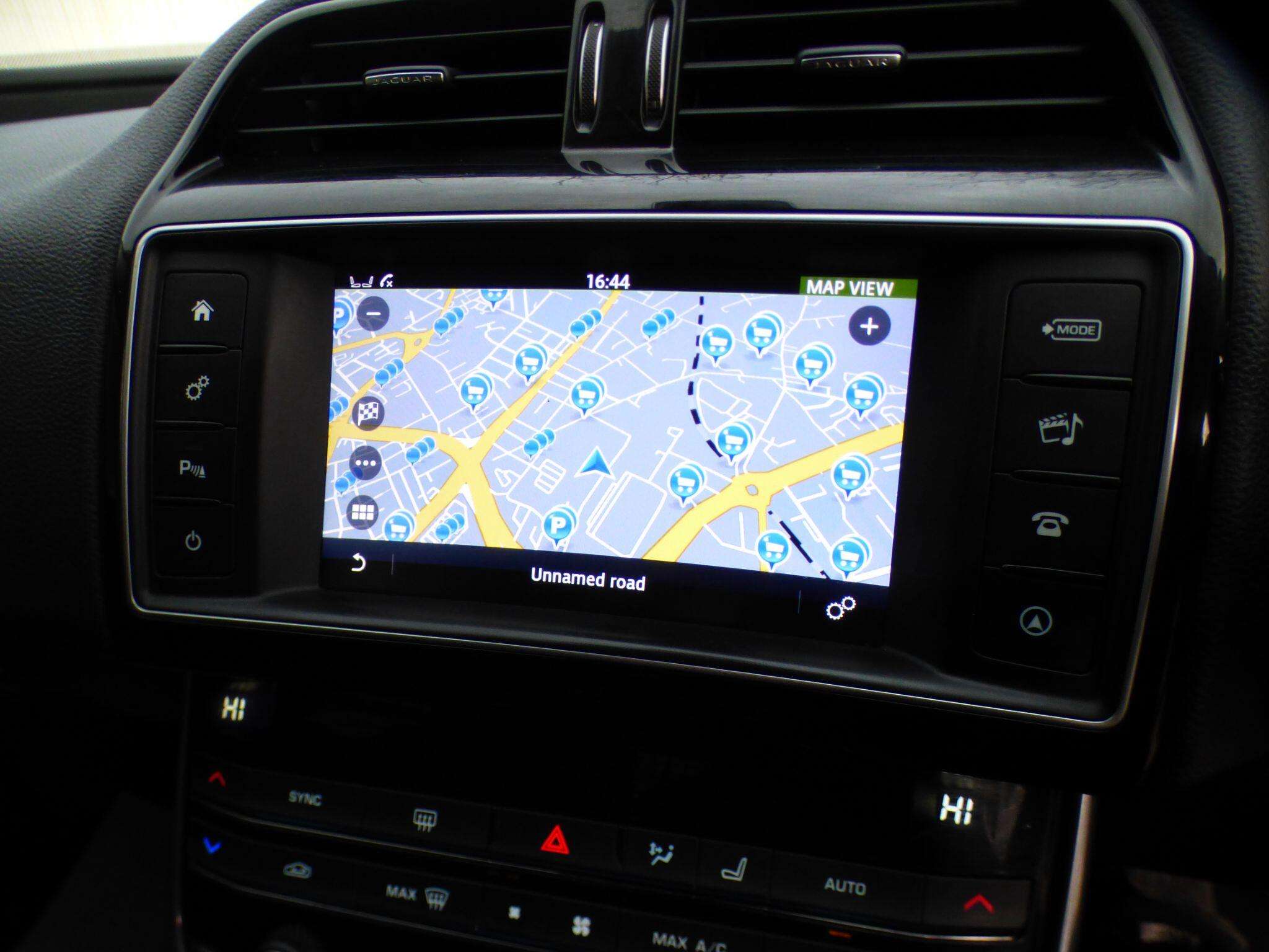 2016 JAGUAR XE 2016 JAGUAR XE