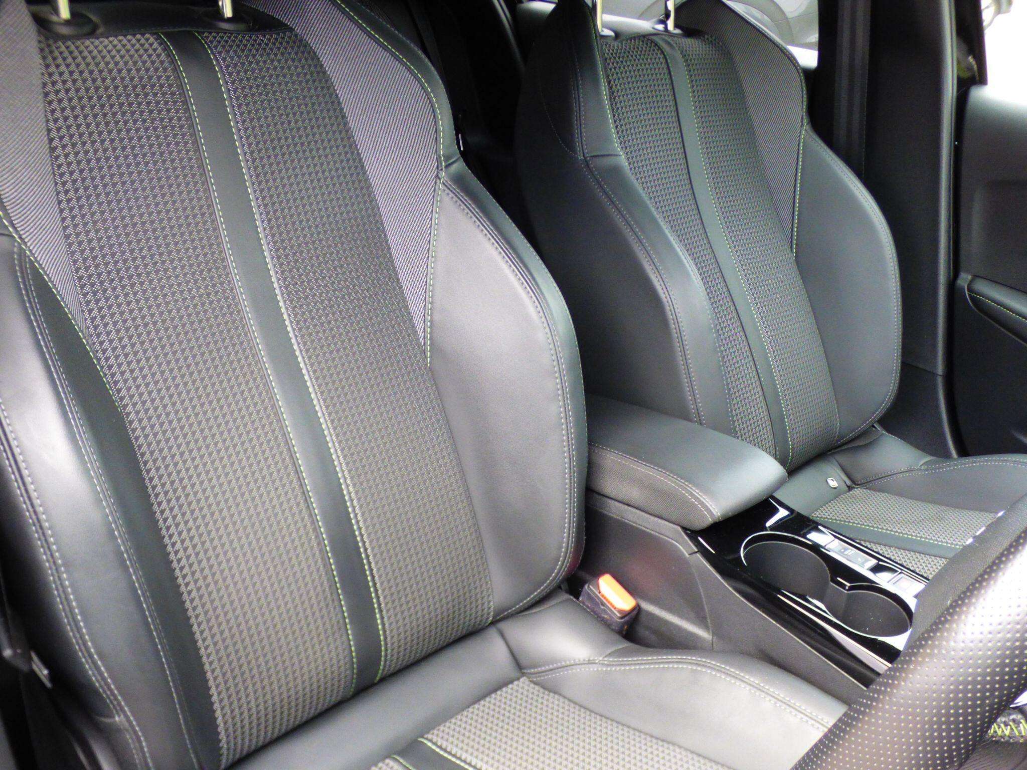 2021 PEUGEOT E-208 2021 PEUGEOT E-208