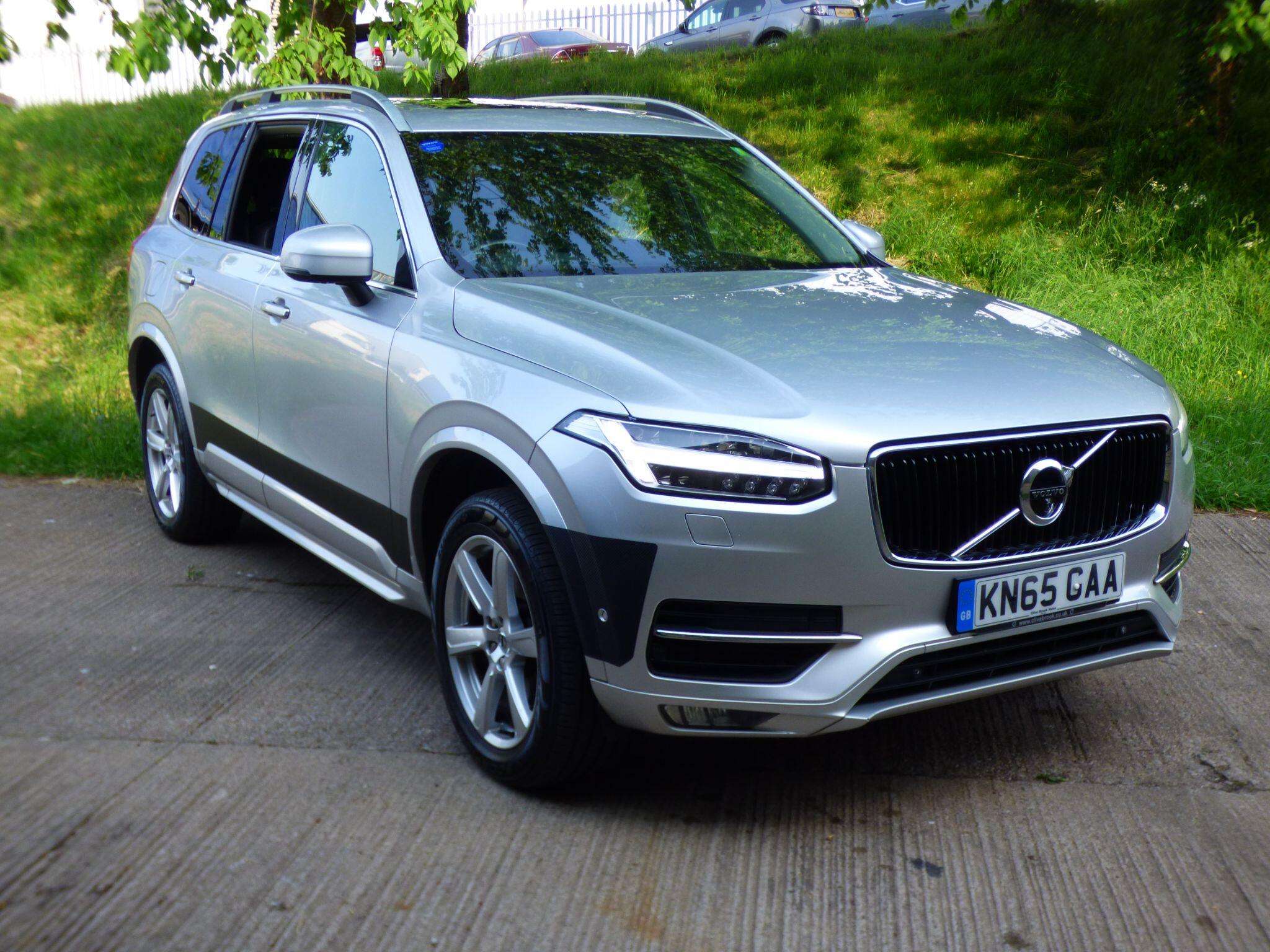 A 2015 VOLVO XC90 2.0 D5 Momentum Geartronic 4WD Euro 6 (s/s) 5dr A 2015 VOLVO XC90 2.0 D5 Momentum Geartronic 4WD Euro 6 (s/s) 5dr