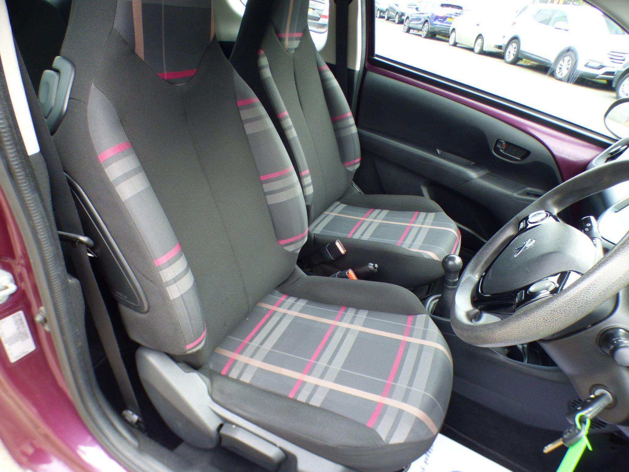 2015 PEUGEOT 108 2015 PEUGEOT 108