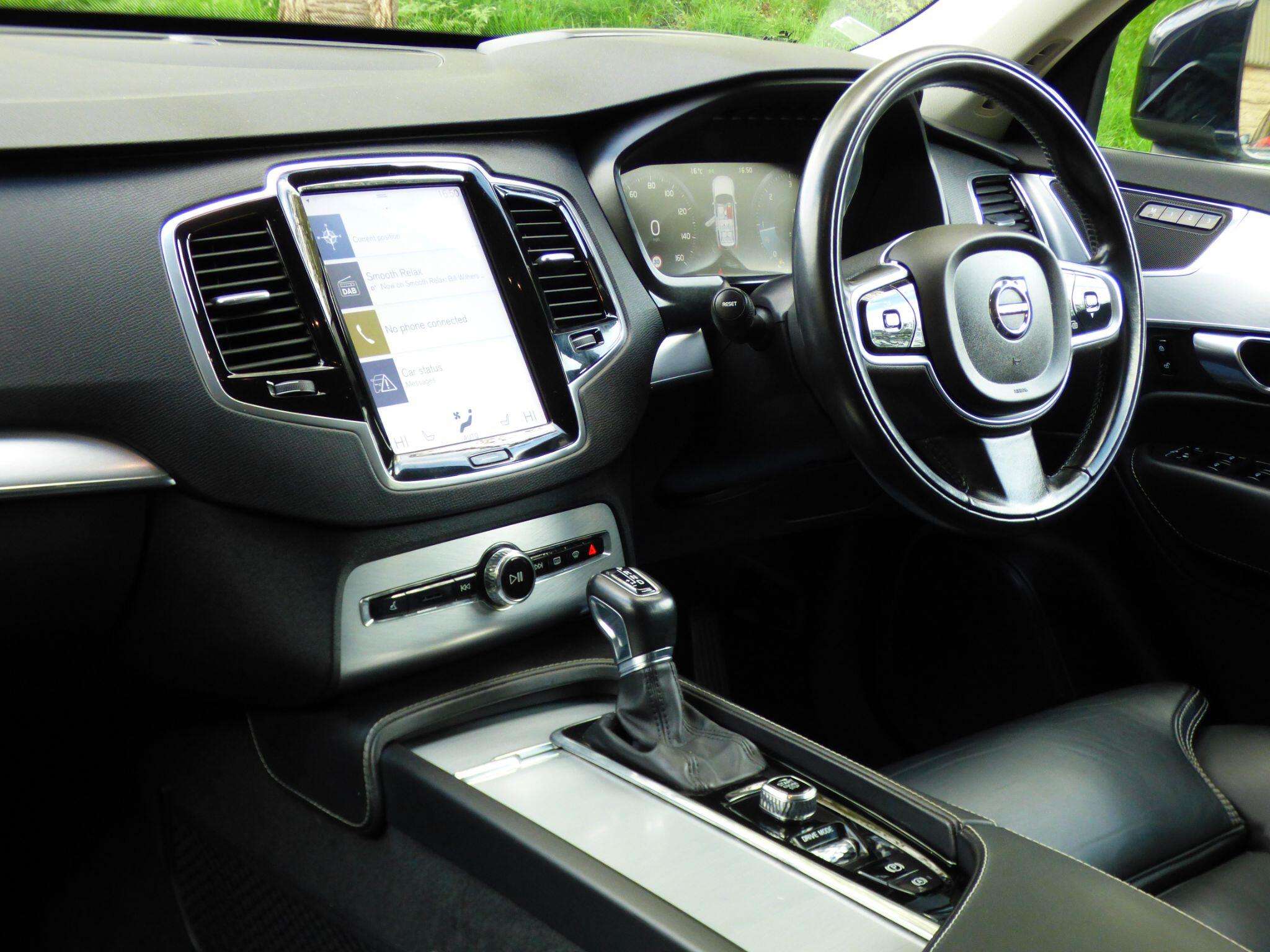 A 2019 VOLVO XC90 2.0 D5 PowerPulse Momentum Pro Auto 4WD Euro 6 (s/s) 5dr A 2019 VOLVO XC90 2.0 D5 PowerPulse Momentum Pro Auto 4WD Euro 6 (s/s) 5dr