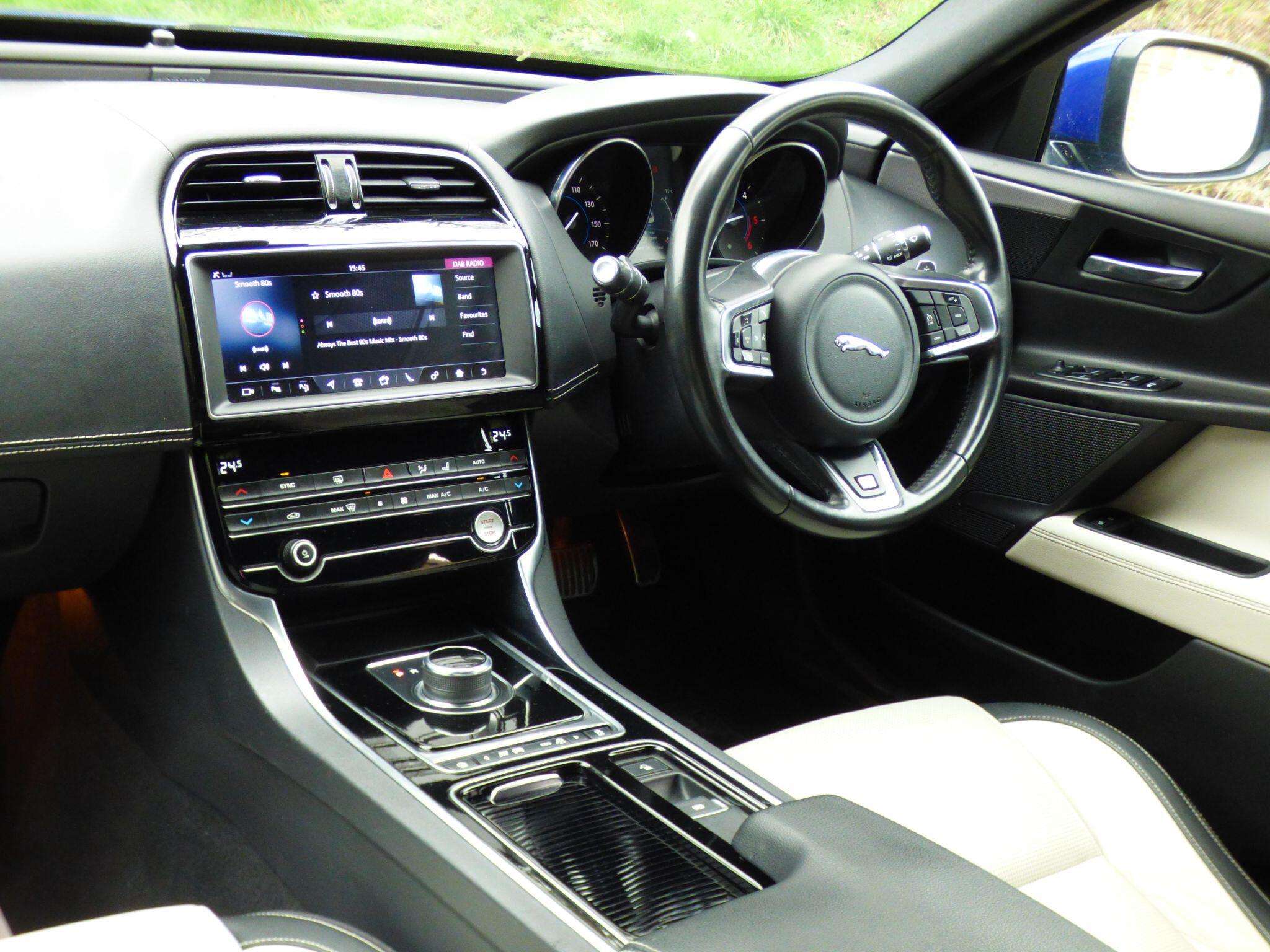 2019 JAGUAR XE 2019 JAGUAR XE