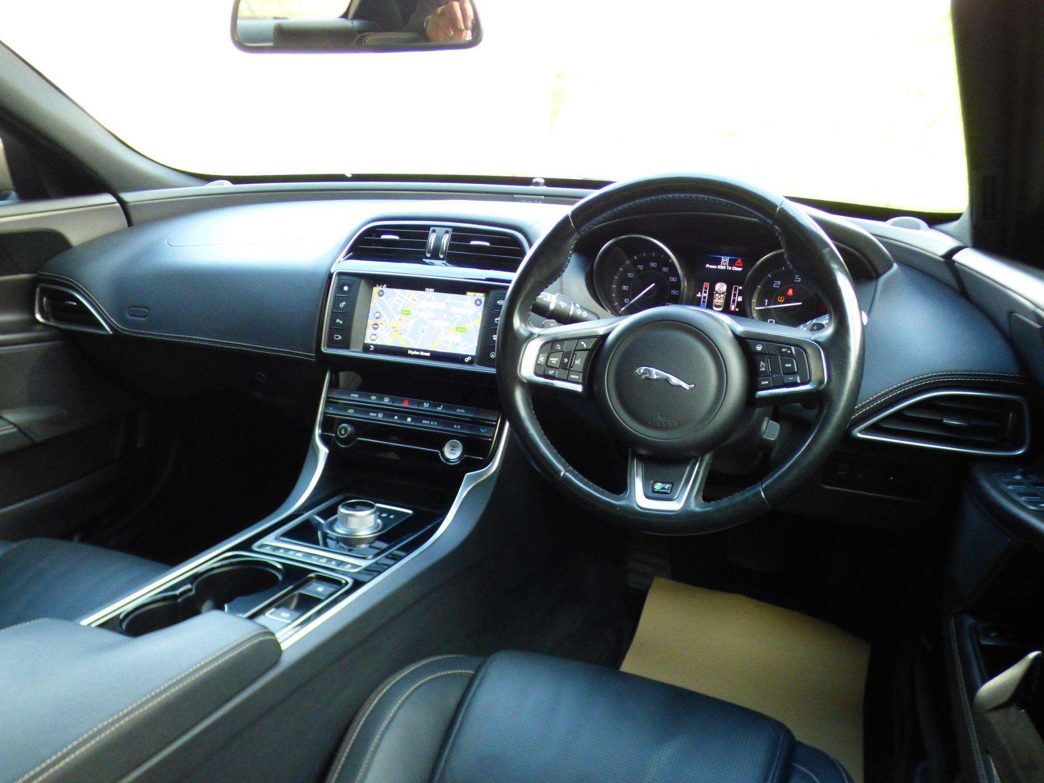 2015 JAGUAR XE 2015 JAGUAR XE